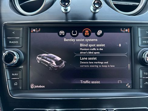 Used 2019 Bentley Bentayga image 77