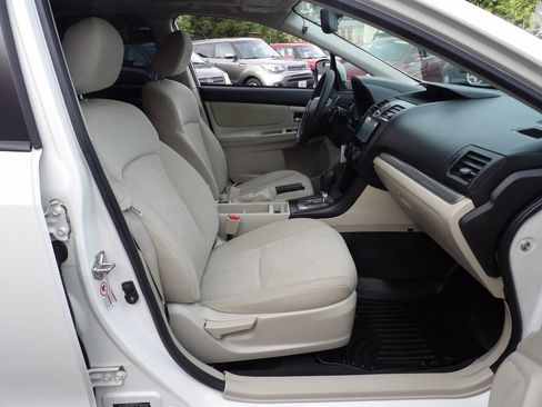 Used 2014 Subaru Crosstrek 2.0i Premium w/ Moonroof Package image 6