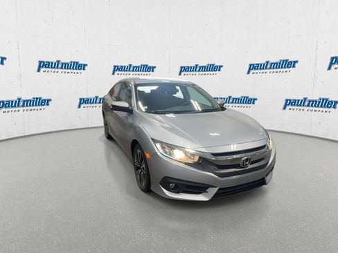 Used 2016 Honda Civic EX-T image 3