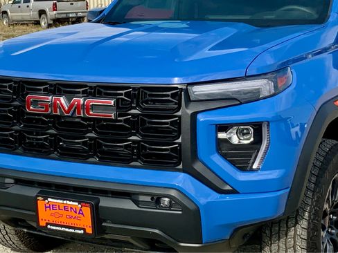 New 2025 GMC Canyon Elevation w/ Convenience Package image 17