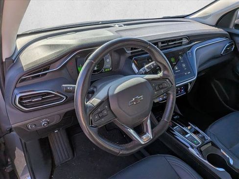 Used 2023 Chevrolet Bolt EUV Premier FWD image 7