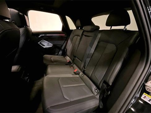 Used 2024 Audi Q3 2.0T Premium Plus image 27