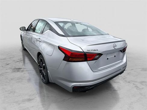 New 2025 Nissan Altima 2.5 SR image 3
