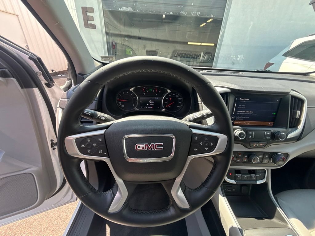 Used 2023 GMC Terrain SLT FWD image 13