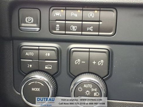 New 2026 Chevrolet Suburban Premier image 24