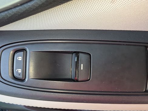 Used 2021 Subaru Forester AWD/4WD image 22