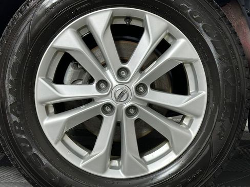 Used 2016 Nissan Rogue SV AWD/4WD image 11