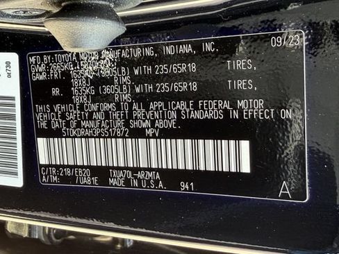 Used 2023 Toyota Highlander XLE FWD image 28