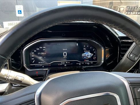 Used 2025 GMC Sierra 1500 SLT AWD/4WD image 14