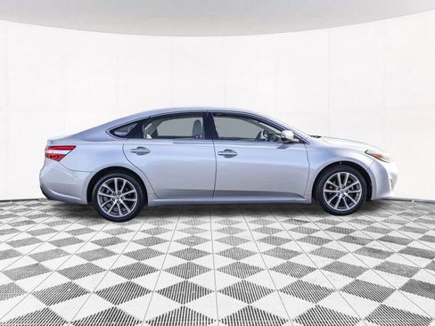 Used 2014 Toyota Avalon Limited image 9