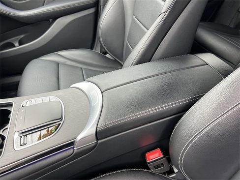 Used 2022 Mercedes-Benz GLC 300 4MATIC image 19