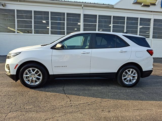 Certified 2023 Chevrolet Equinox LS w/ LS Convenience Package FWD image 8