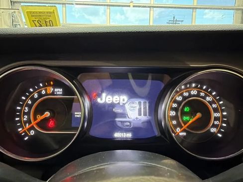 Used 2021 Jeep Gladiator Sport AWD/4WD image 22