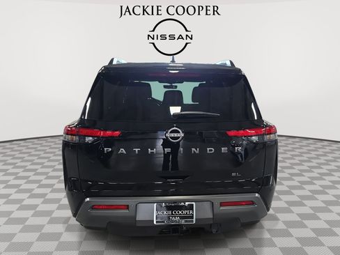 New 2026 Nissan Pathfinder SL image 6