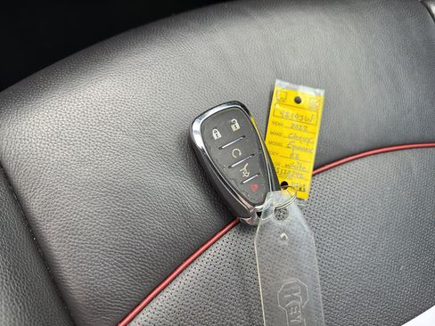 Used 2022 Chevrolet Equinox RS w/ RS Leather Package image 15