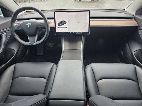 Used 2018 Tesla Model 3 Long Range image 18