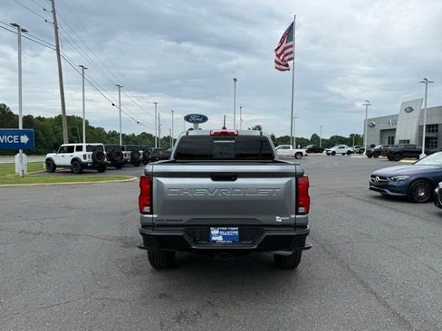 Used 2023 Chevrolet Colorado Z71 w/ Z71 Convenience Package 2 AWD/4WD image 5