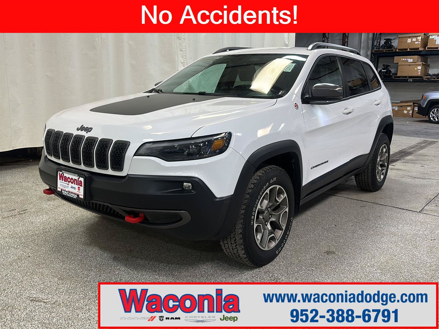 Used 2020 Jeep Cherokee Trailhawk w/ Comfort/Convenience Group AWD/4WD image 1