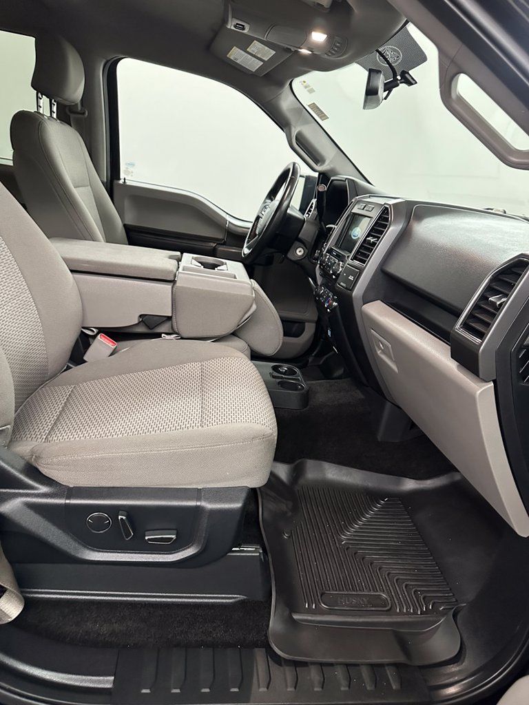 Used 2017 Ford F150 XLT w/ Equipment Group 302A Luxury AWD/4WD image 35