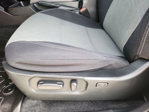 Used 2021 Toyota Tacoma PK image 8