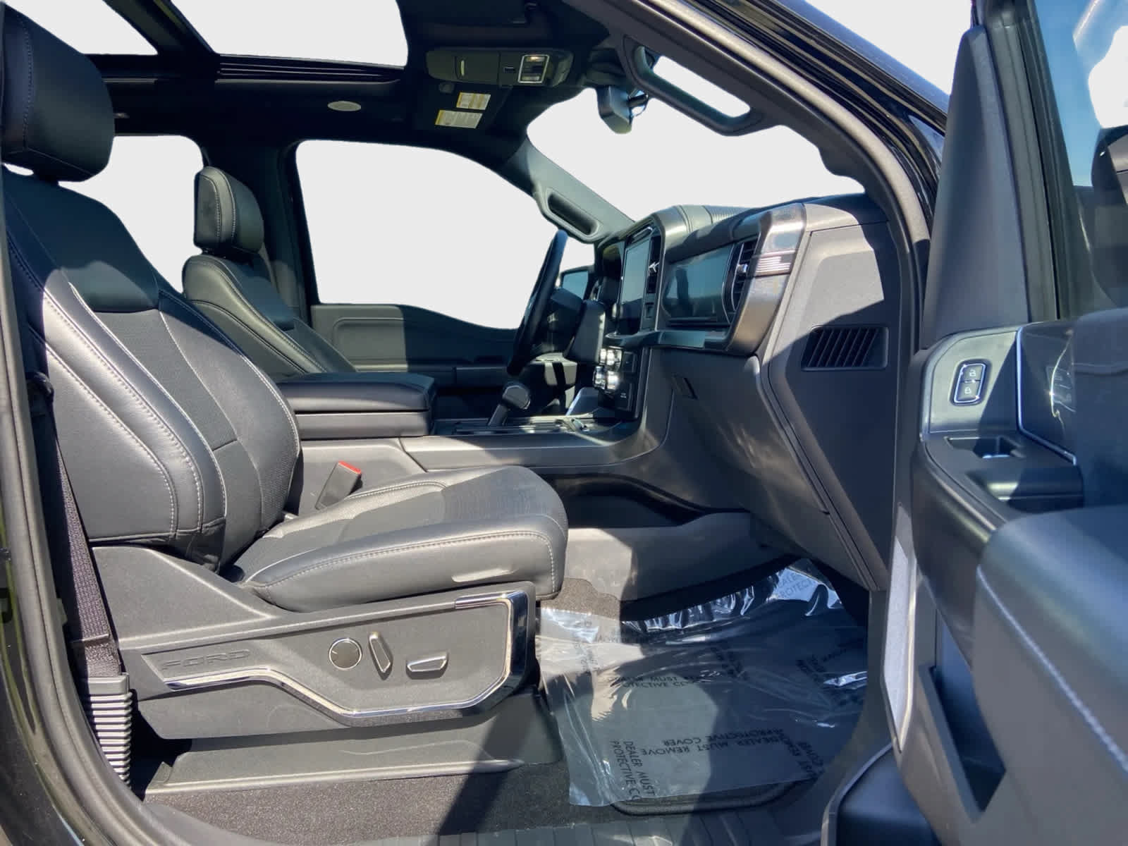 Used 2024 Ford F150 Lariat w/ Equipment Group 502A High AWD/4WD image 11