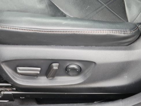 Used 2019 Toyota Camry XLE image 21