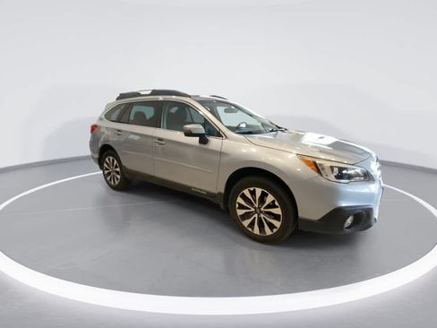 Used 2016 Subaru Outback 2.5i Limited AWD/4WD image 2