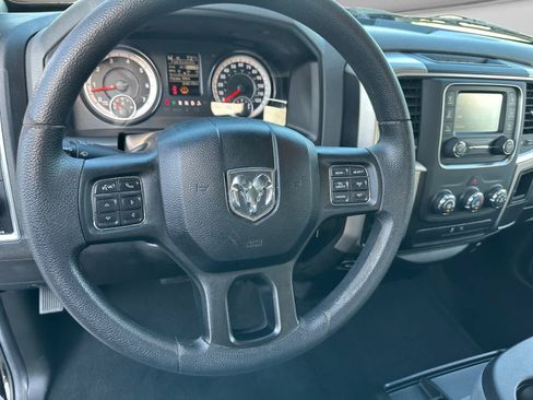 Used 2019 RAM 1500 Classic SLT RWD image 13