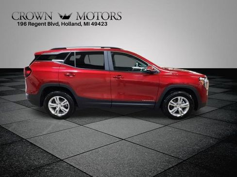 Certified 2024 GMC Terrain SLE w/ Driver Convenience Package image 2