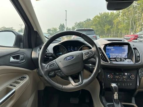 Used 2017 Ford Escape Titanium w/ Equipment Group 301A AWD/4WD image 21