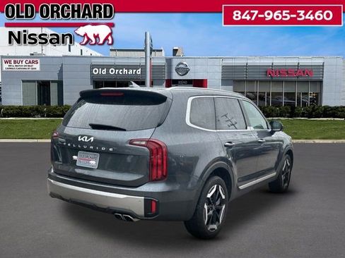 Used 2024 Kia Telluride S w/ S Sunroof Package FWD image 4