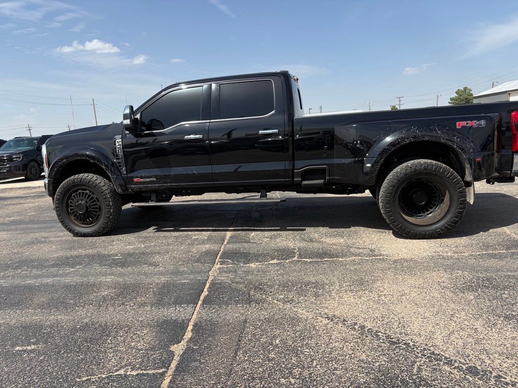 Used 2025 Ford F450 Lariat w/ Lariat Ultimate Package AWD/4WD image 9
