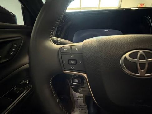 Used 2025 Toyota Crown Signia w/ Advanced Technology Package AWD/4WD image 31