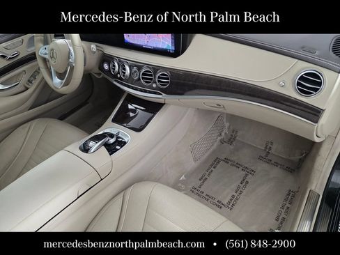 Used 2019 Mercedes-Benz S 560 Sedan image 32
