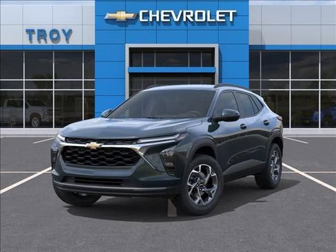 New 2026 Chevrolet Trax LT w/ LT Convenience Package FWD image 6