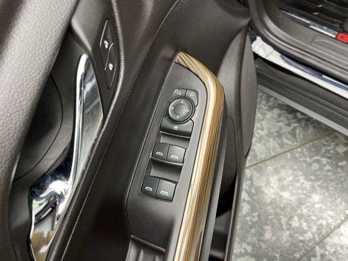 Certified 2022 GMC Acadia SLE AWD/4WD image 7