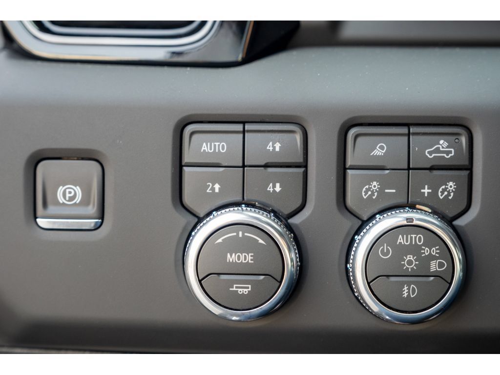 New 2026 GMC Sierra 2500 AT4 w/ AT4 Premium Plus Package AWD/4WD image 31