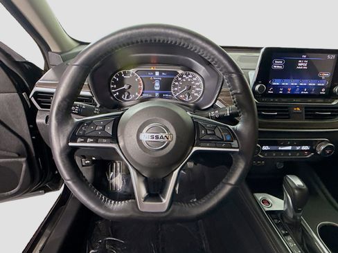 Used 2019 Nissan Altima 2.0 Edition One FWD image 13