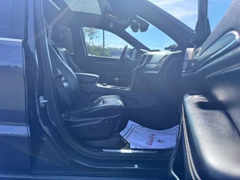 Used 2015 Jeep Grand Cherokee Limited w/ Luxury Group II AWD/4WD image 12