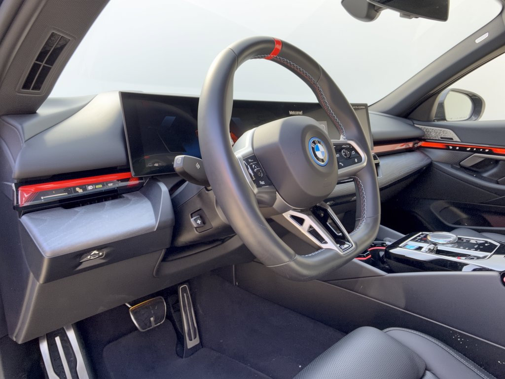 Used 2024 BMW i5 M60 w/ Executive Package AWD/4WD image 4