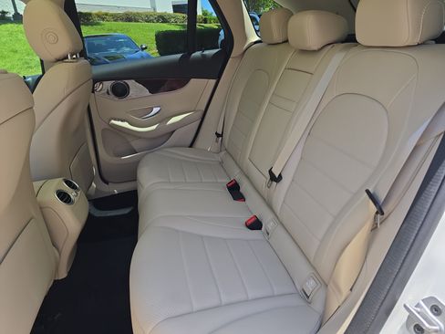 Certified 2022 Mercedes-Benz GLC 300 image 14