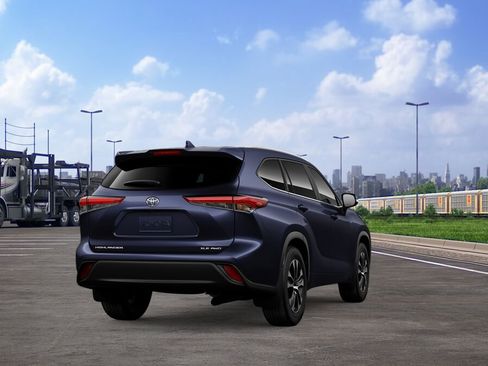 New 2026 Toyota Highlander XLE AWD/4WD image 9