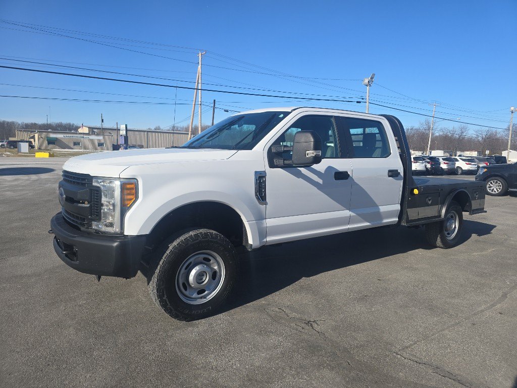 Used 2017 Ford F250 XL w/ Power Equipment Group AWD/4WD image 3