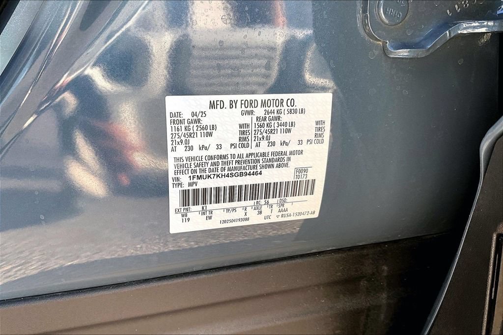 Used 2025 Ford Explorer ST-Line w/ Premium Package RWD image 18