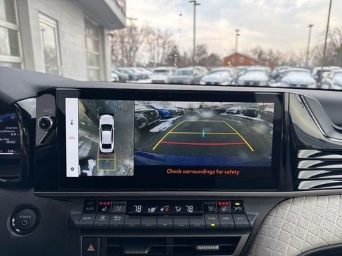 Used 2025 Toyota Camry XSE image 14