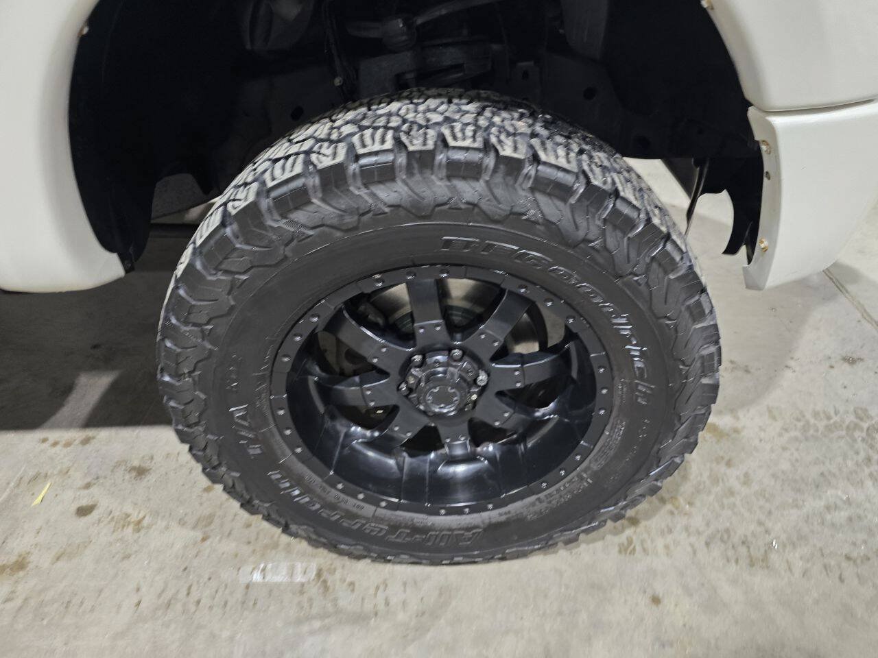 Used 2014 Ford F150 Lariat w/ Equipment Group 502A Luxury AWD/4WD image 28