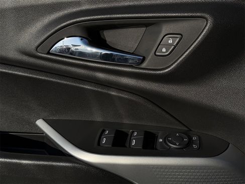 New 2026 Chevrolet Trax RS w/ Driver Confidence Package image 20