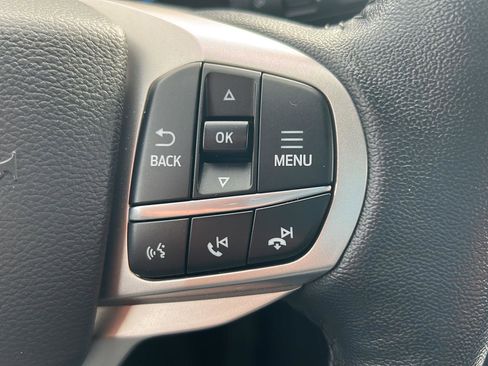 Used 2022 Ford Explorer XLT w/ Equipment Group 202A image 19