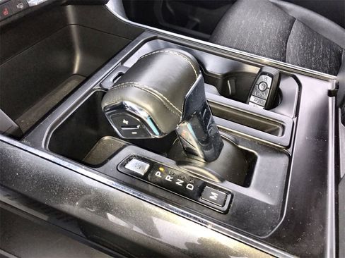 Used 2022 Ford F150 XLT w/ Equipment Group 302A High image 19