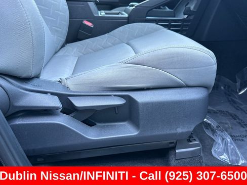Used 2025 Toyota Tacoma SR5 AWD/4WD image 23